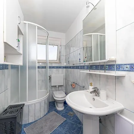 Apartment Stunning In With Kitchen *