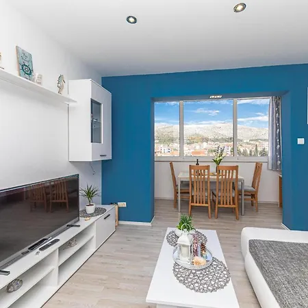 Stunning In With Kitchen *