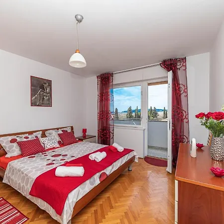Apartment Stunning In With Kitchen